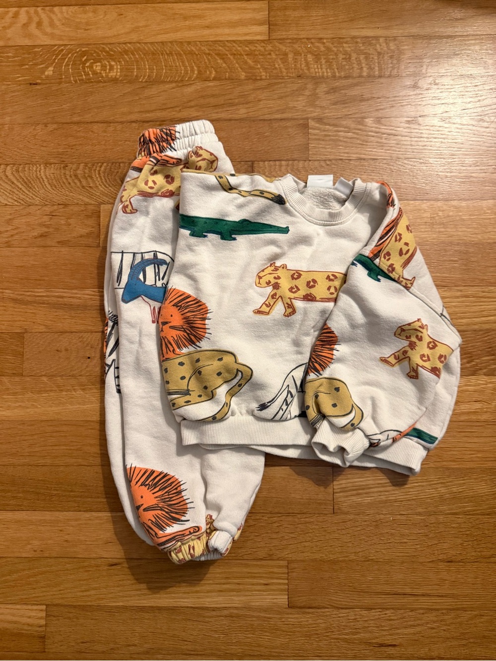 Zara Kids Animal Print Sweatshirt and Joggers Set - White/Multicolor Size 6
